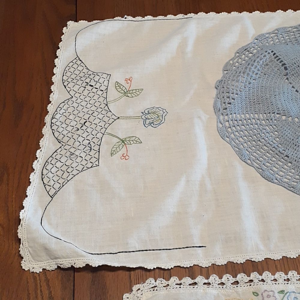 vintage set of crocheted & embroidered runner, placemats & doilies